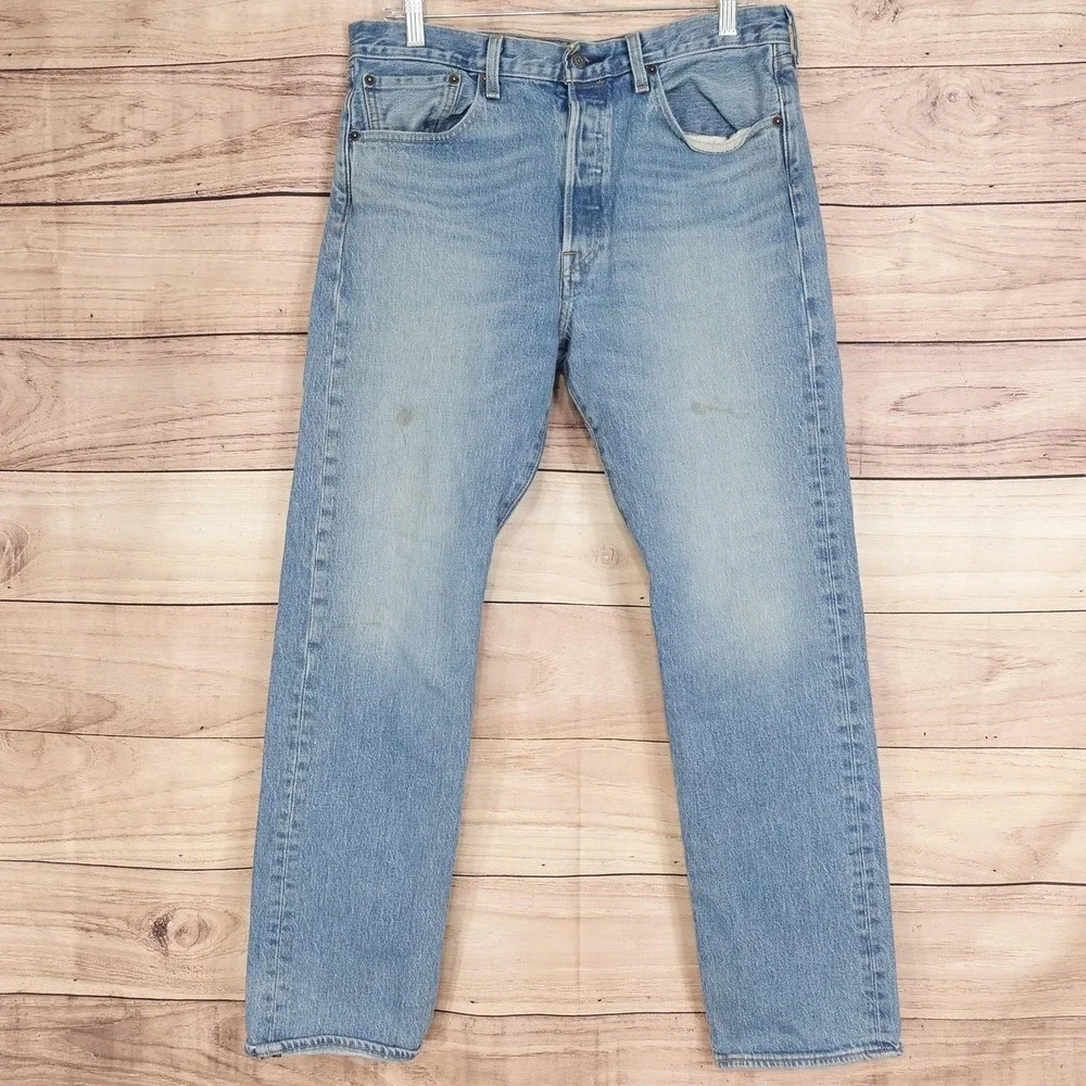 Levis 501 Jeans Mens 33x30 Blue Light Wash Regular Fit Straight Denim Button Fly
